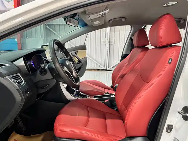 Hyundai Elantra Langdong 2016