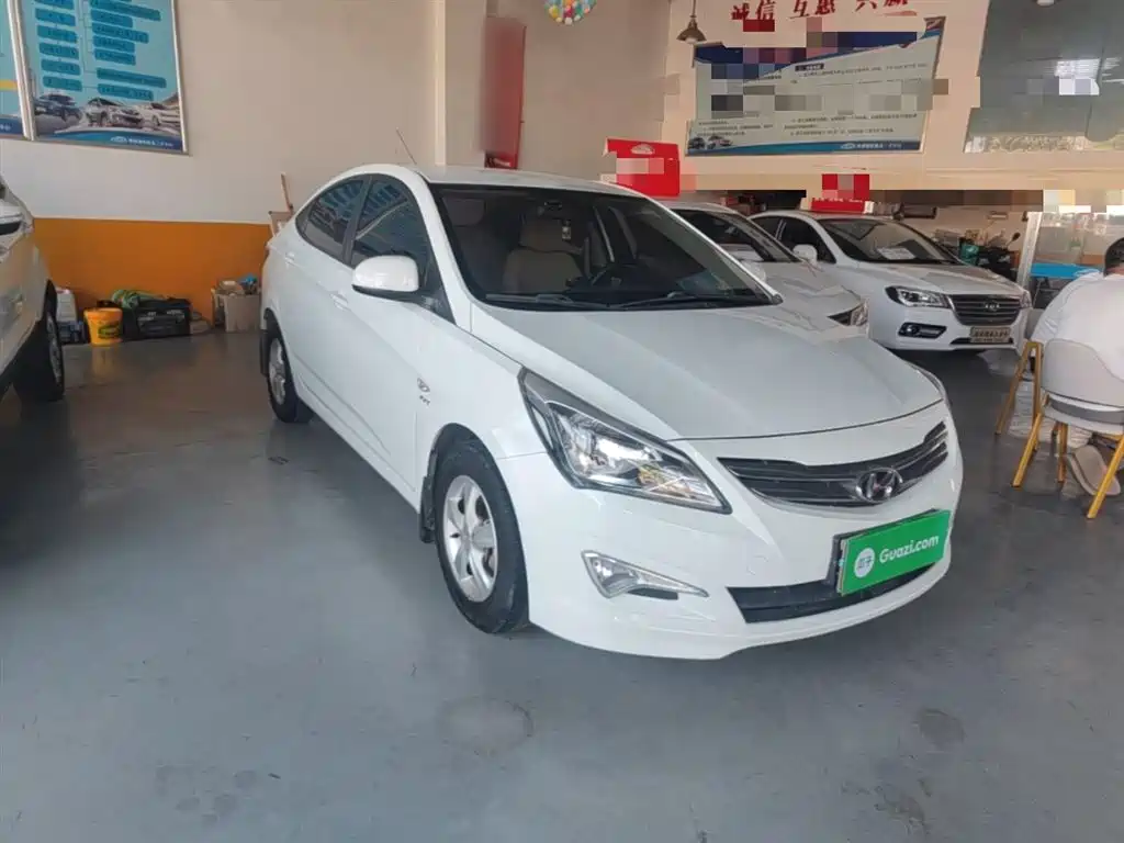 Hyundai Verna 2015 — фото 4