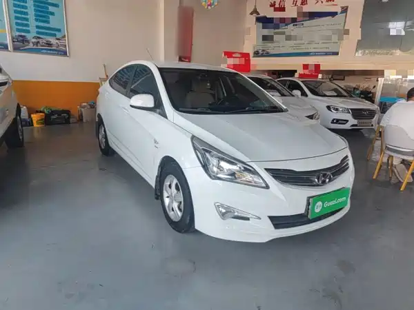 Hyundai Accent 2014