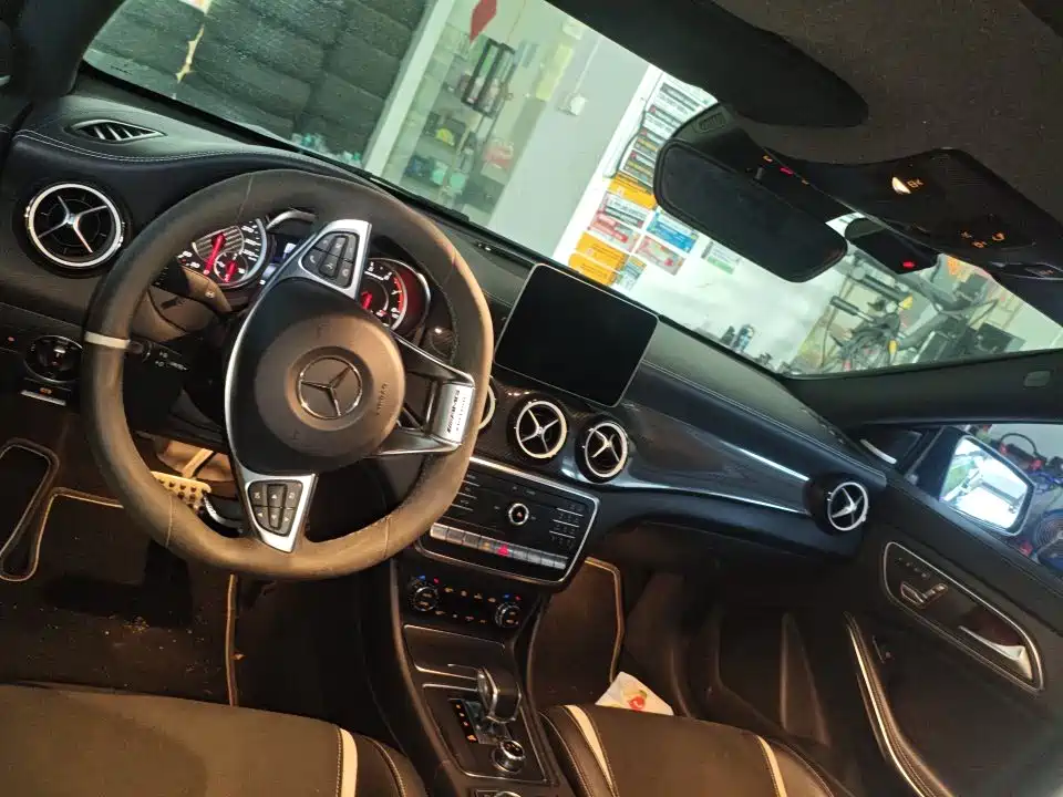 Mercedes-Benz CLA AMG 2018 — фото 11