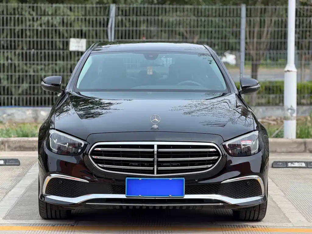 Mercedes-Benz E-Class 2023 — фото 2