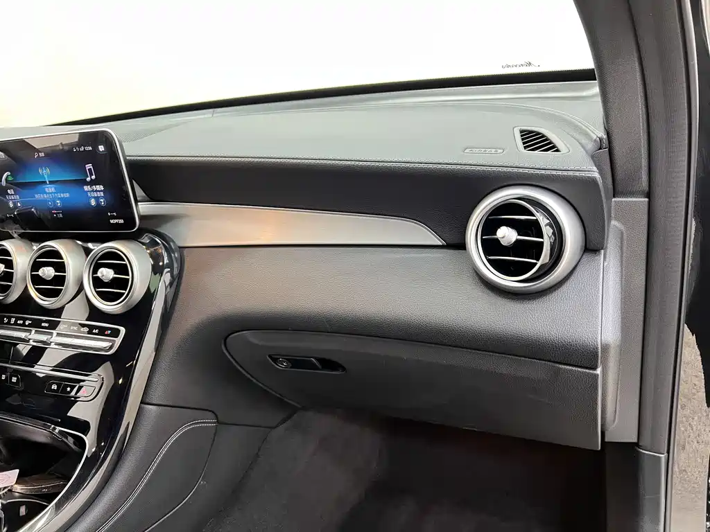 Mercedes-Benz GLC 2022 — фото 17