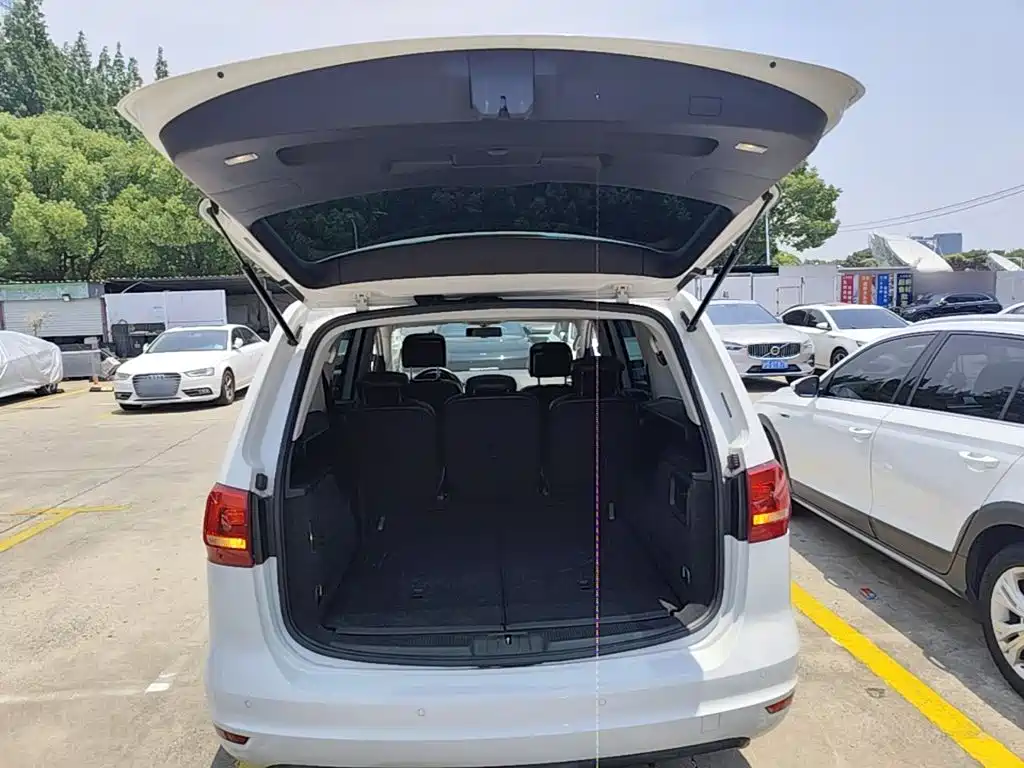 Volkswagen Sharan 2015 — фото 19
