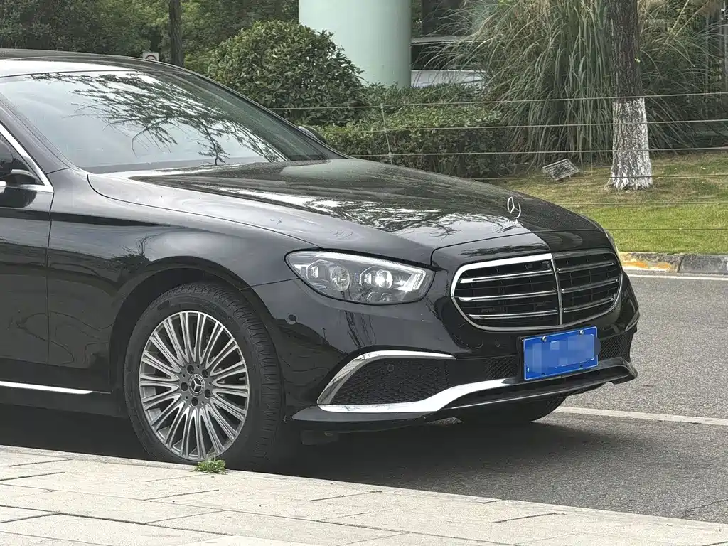 Mercedes-Benz E-Class 2020 — фото 12