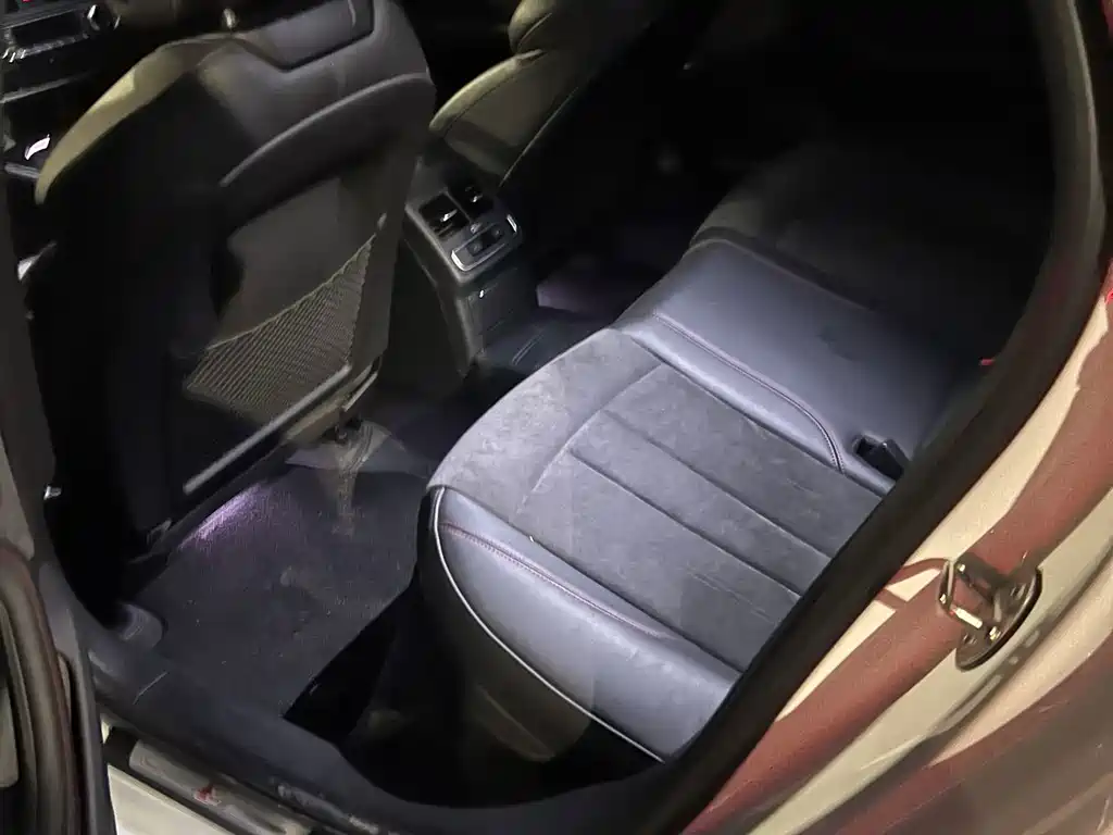 Audi A4L 2025