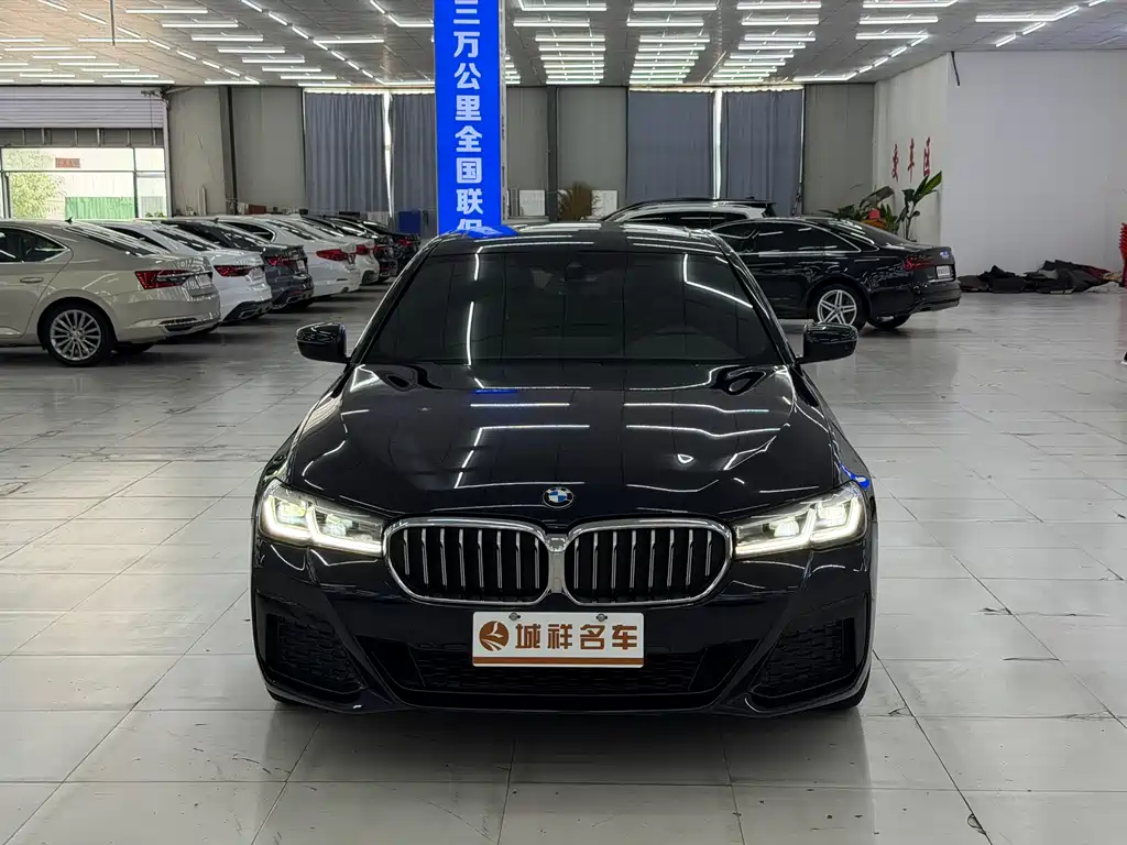 BMW 5 Series 2022 — фото 1
