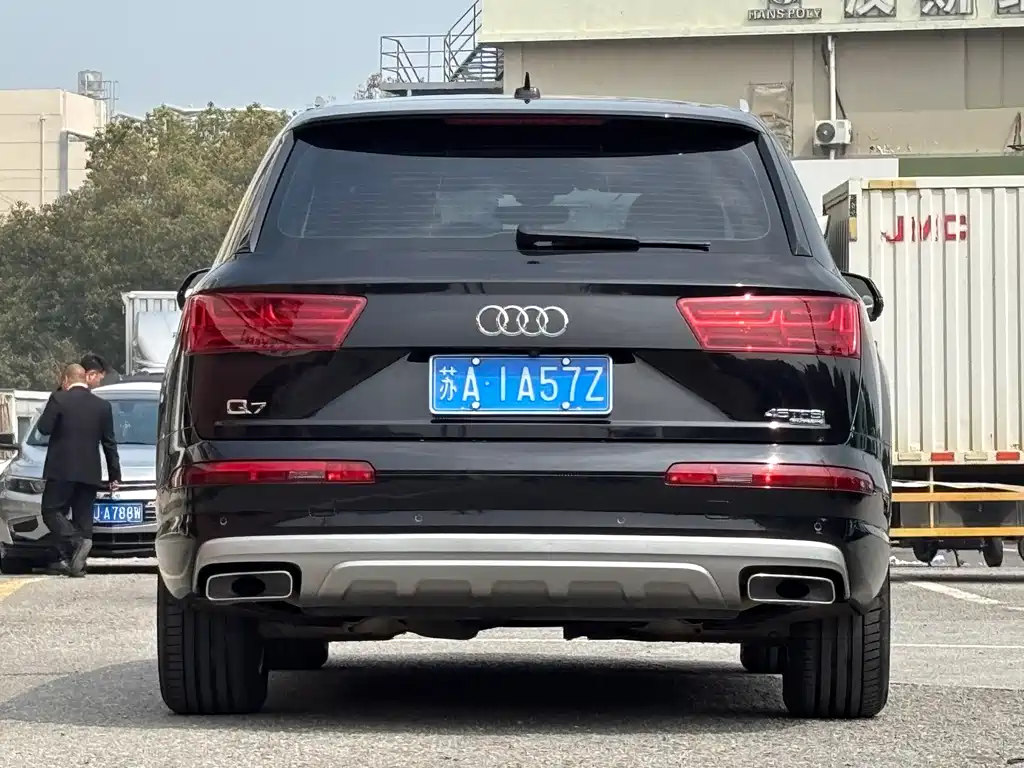 Audi Q7 2019 — фото 6