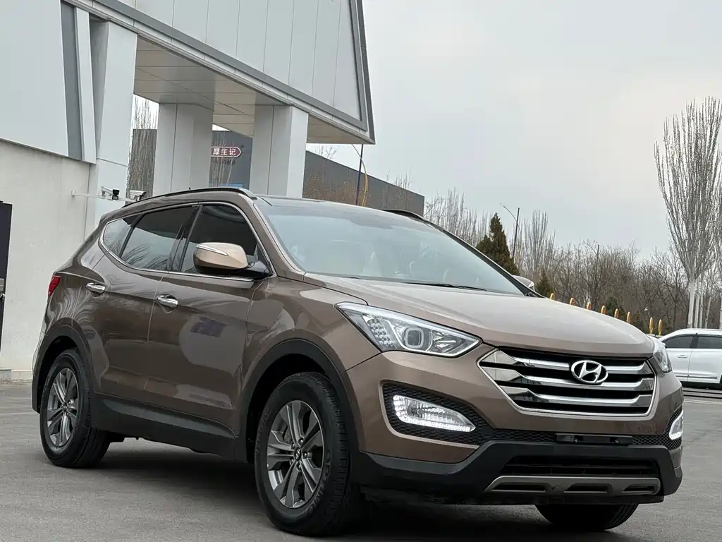 Hyundai Santa Fe 2015 — фото 1