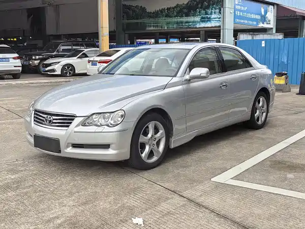 Toyota Reiz 2010