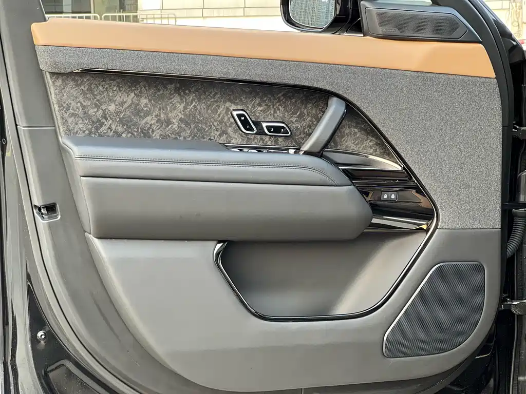 Land Rover Sport 2024 — фото 14
