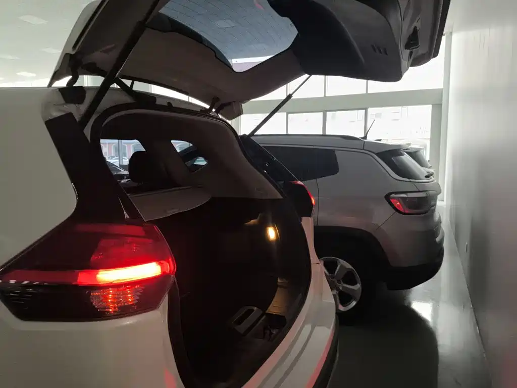 Nissan X-Trail 2018 — фото 15