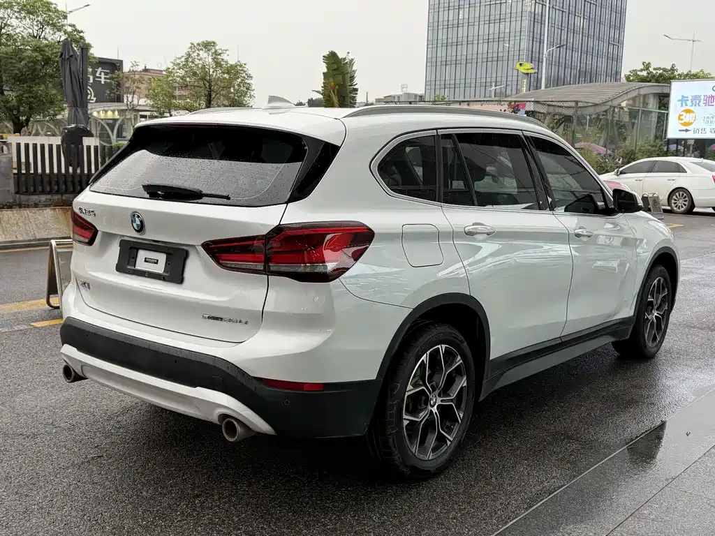 BMW X1 2021 — фото 6
