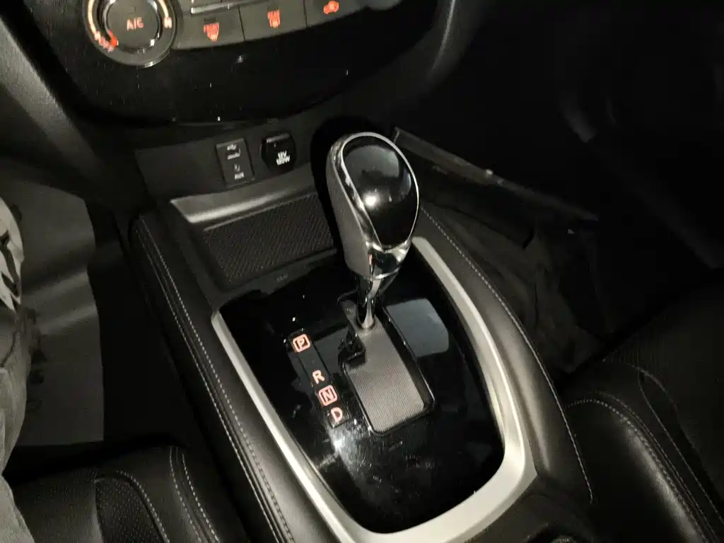 Nissan X-Trail 2018 — фото 10