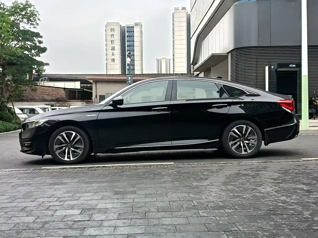 Honda Accord 2021 — фото 9