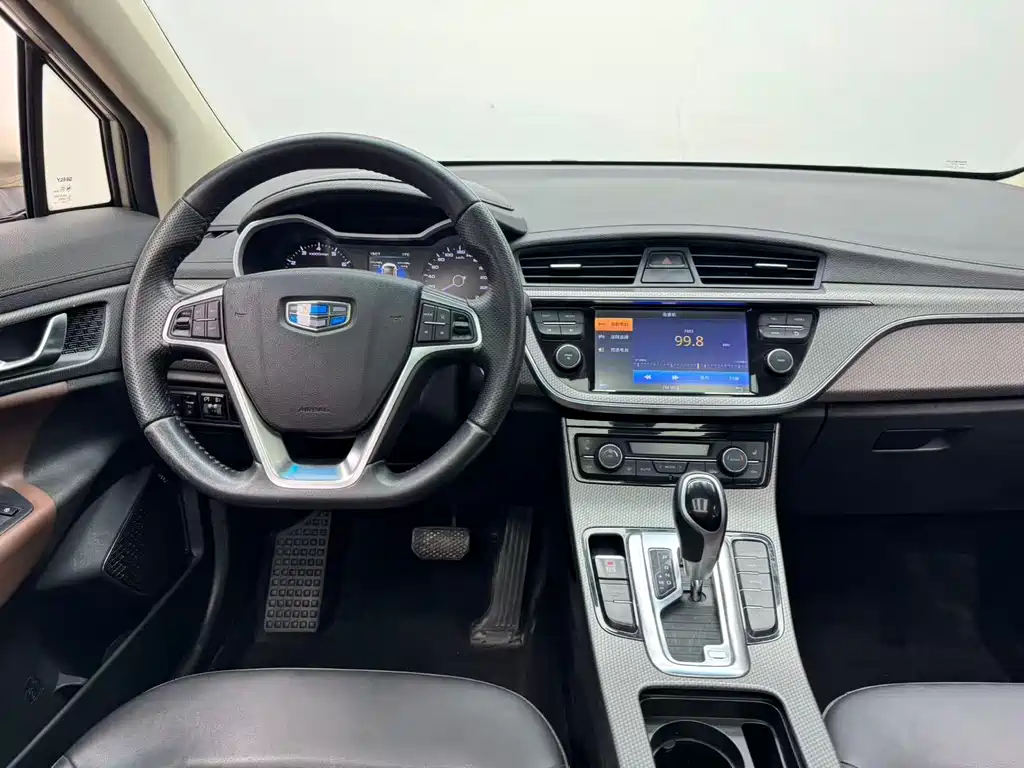 Geely Emgrand GS 2016 — фото 12