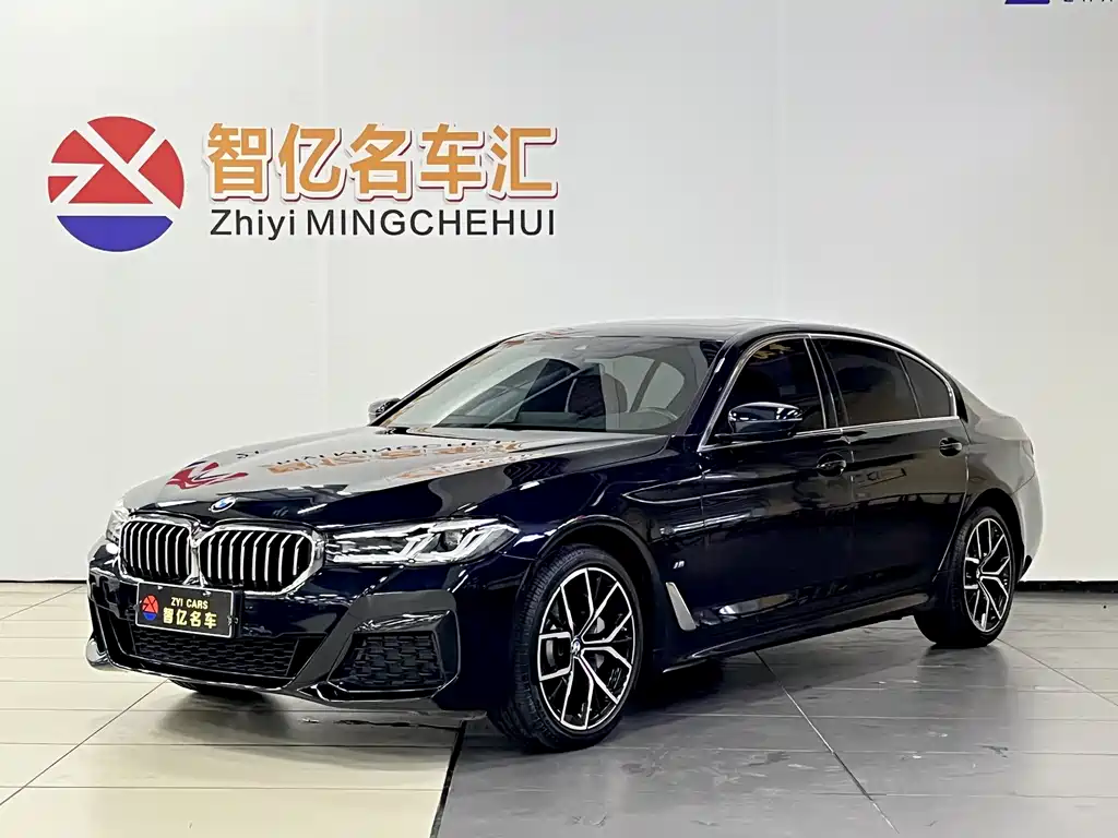 BMW 5 Series 2022 — фото 1