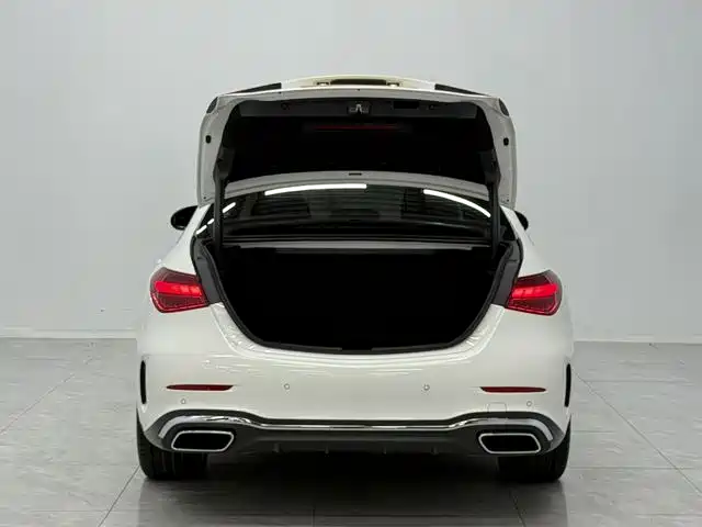 Mercedes-Benz C-Class 2023 — фото 6