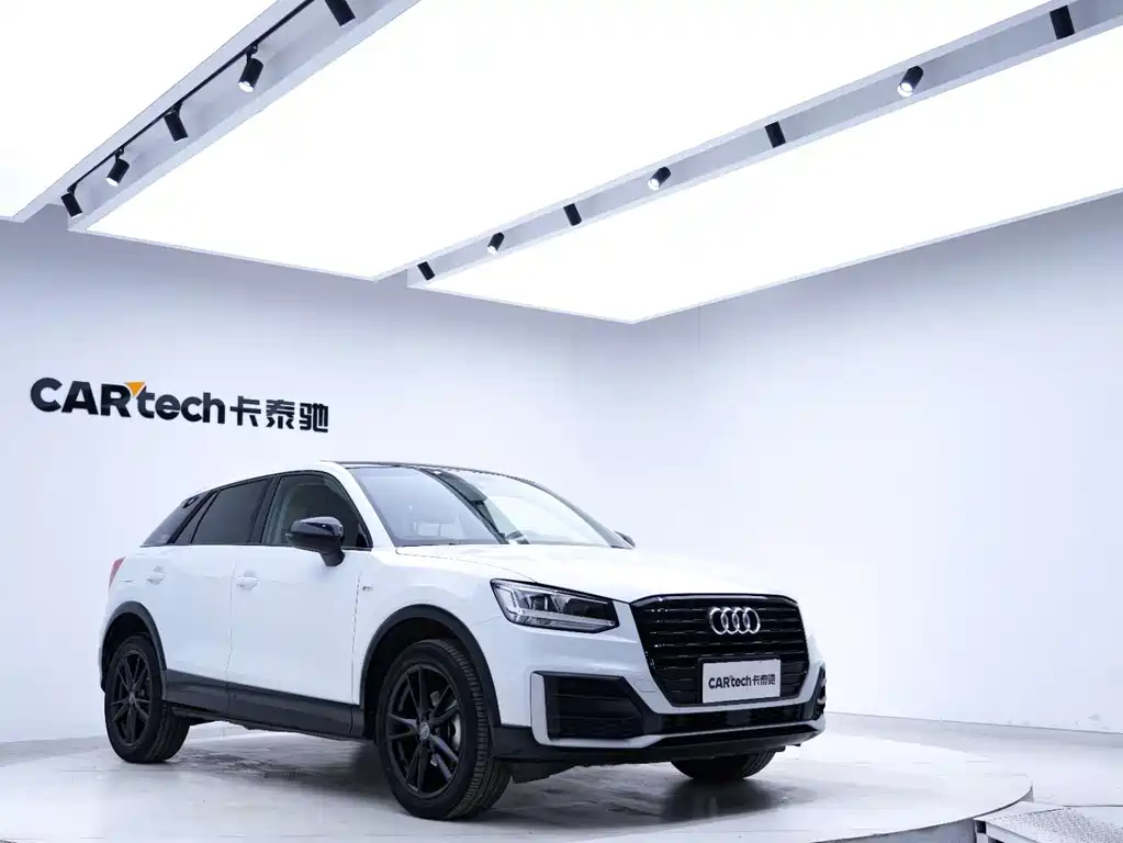 Audi Q2L 2021 — фото 6