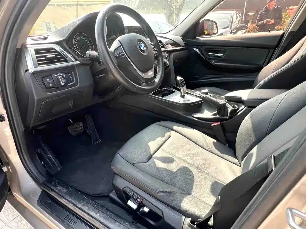 BMW 3 Series 2016