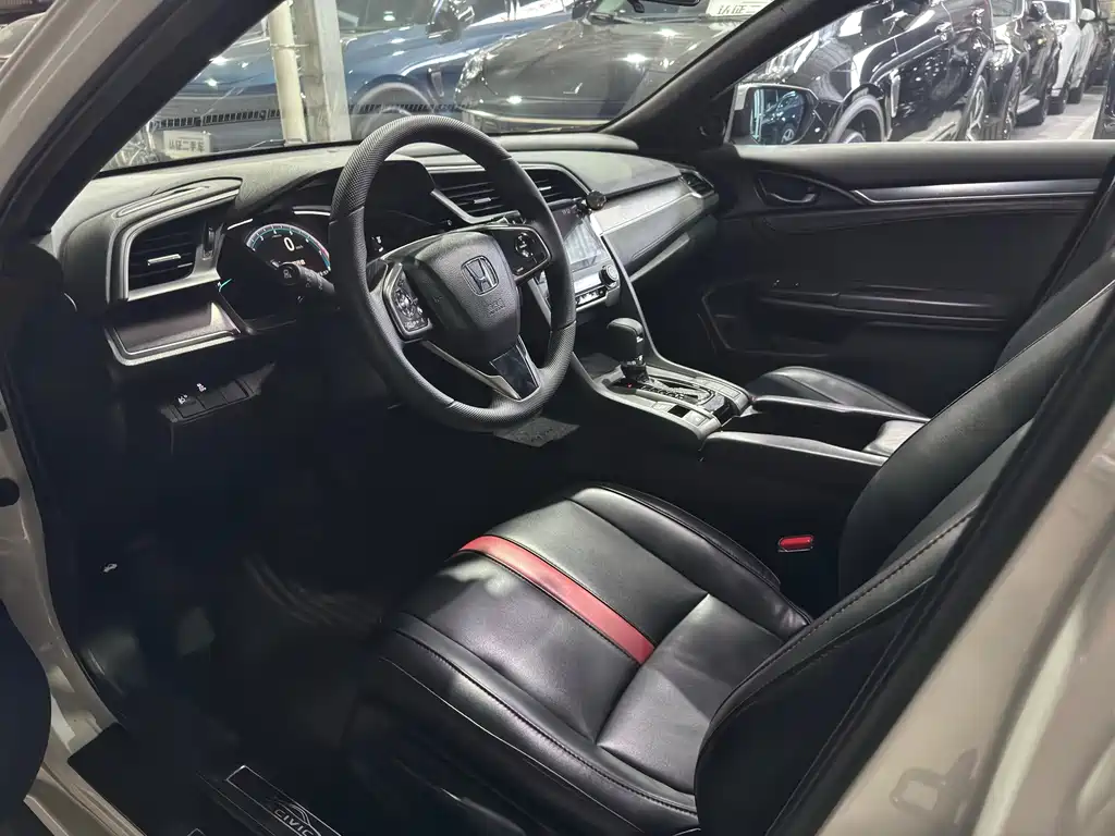 Honda Civic 2020 — фото 11