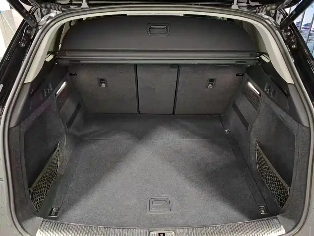 Audi Q5L 2023 — фото 17