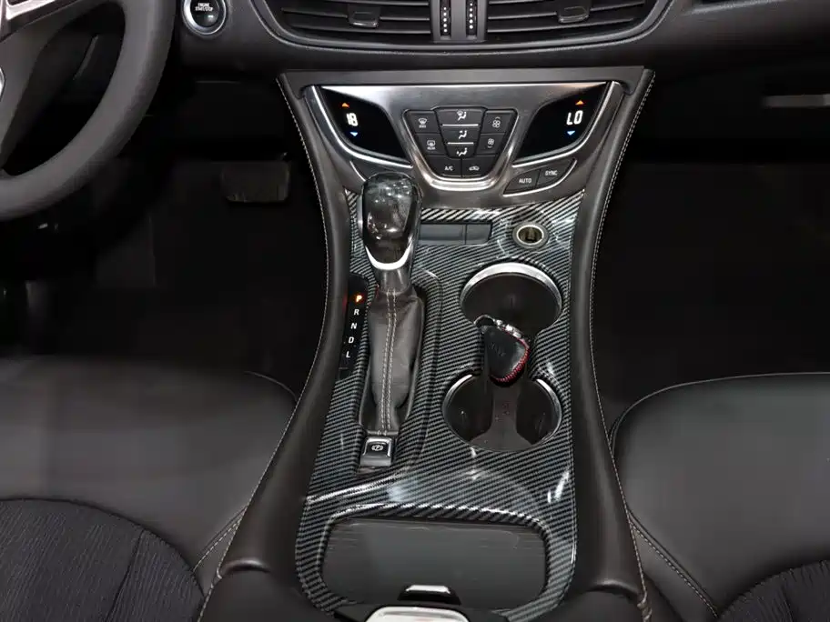 Buick Envision Plus 2017 — фото 14