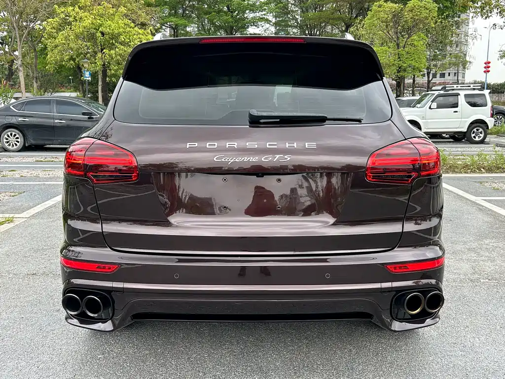 Porsche Cayenne 2017 — фото 9