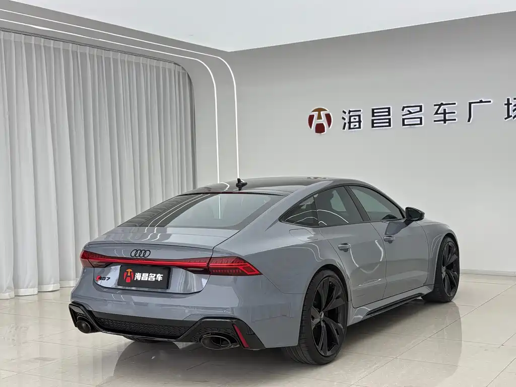 Audi RS 7 2021 — фото 9