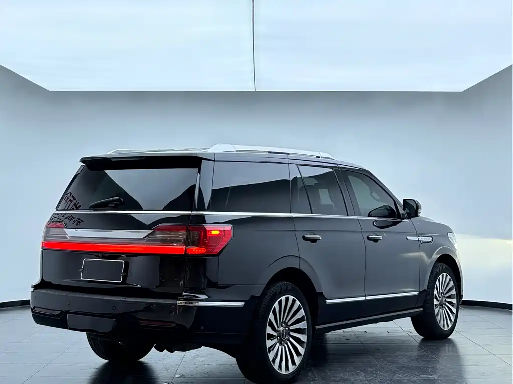 Lincoln Navigator 2021 — фото 3