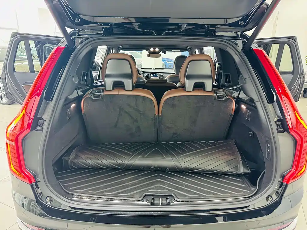 Volvo XC90 PHEV 2023 — фото 17