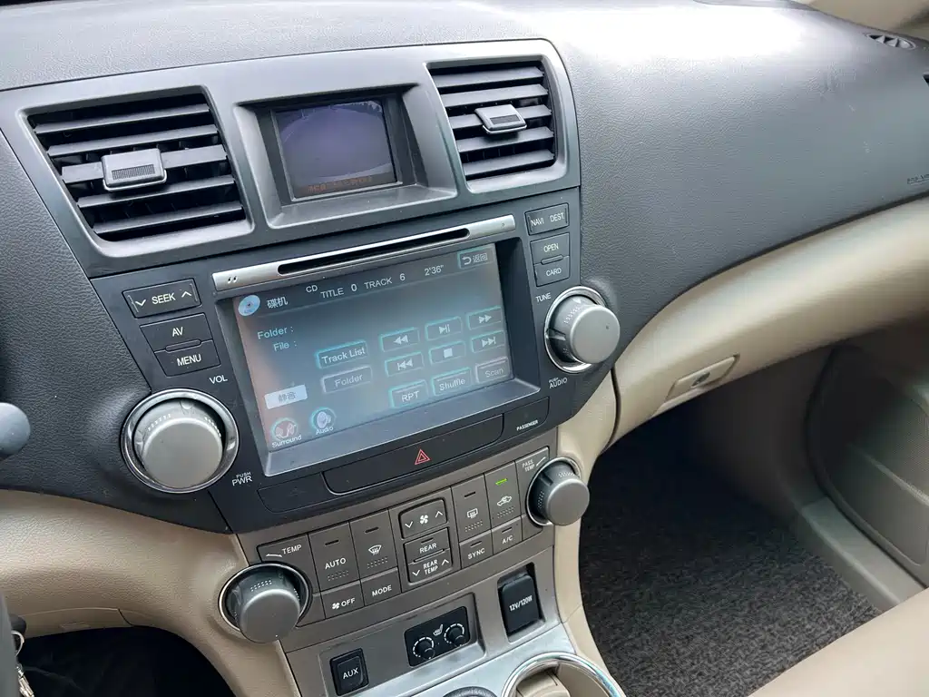 Toyota Highlander 2012 — фото 20