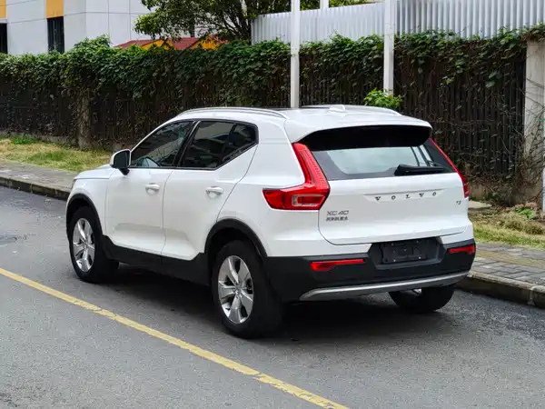 Volvo XC40 2021