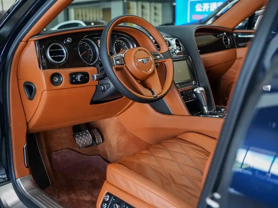 Bentley Flying Spur 2016 — фото 10