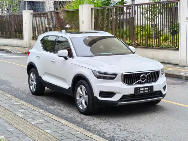 Volvo XC40 2021