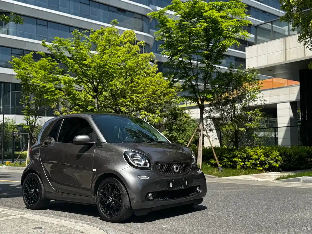 smart Fortwo 2018 — фото 4