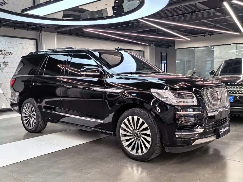 Lincoln Navigator 2021 — фото 1