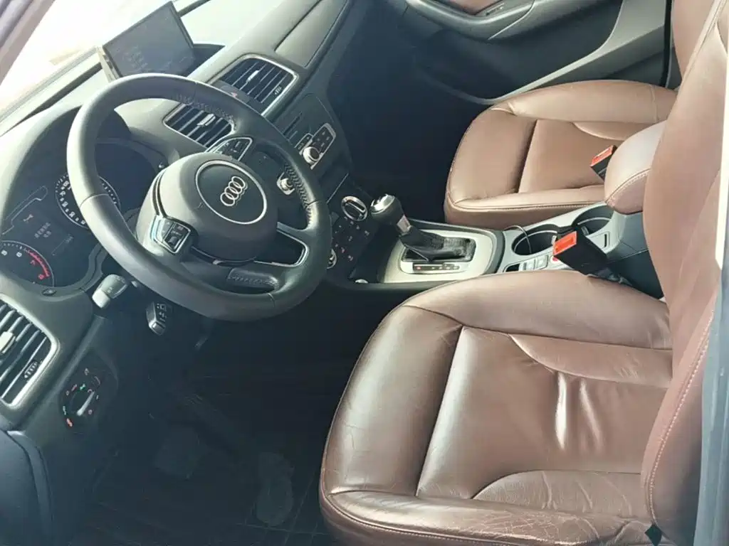 Audi Q3 2014 — фото 15