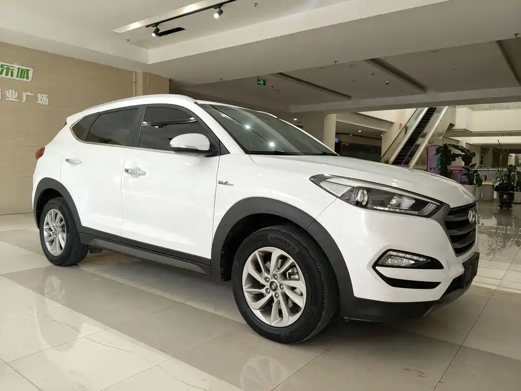 Hyundai Tucson 2017 — фото 2