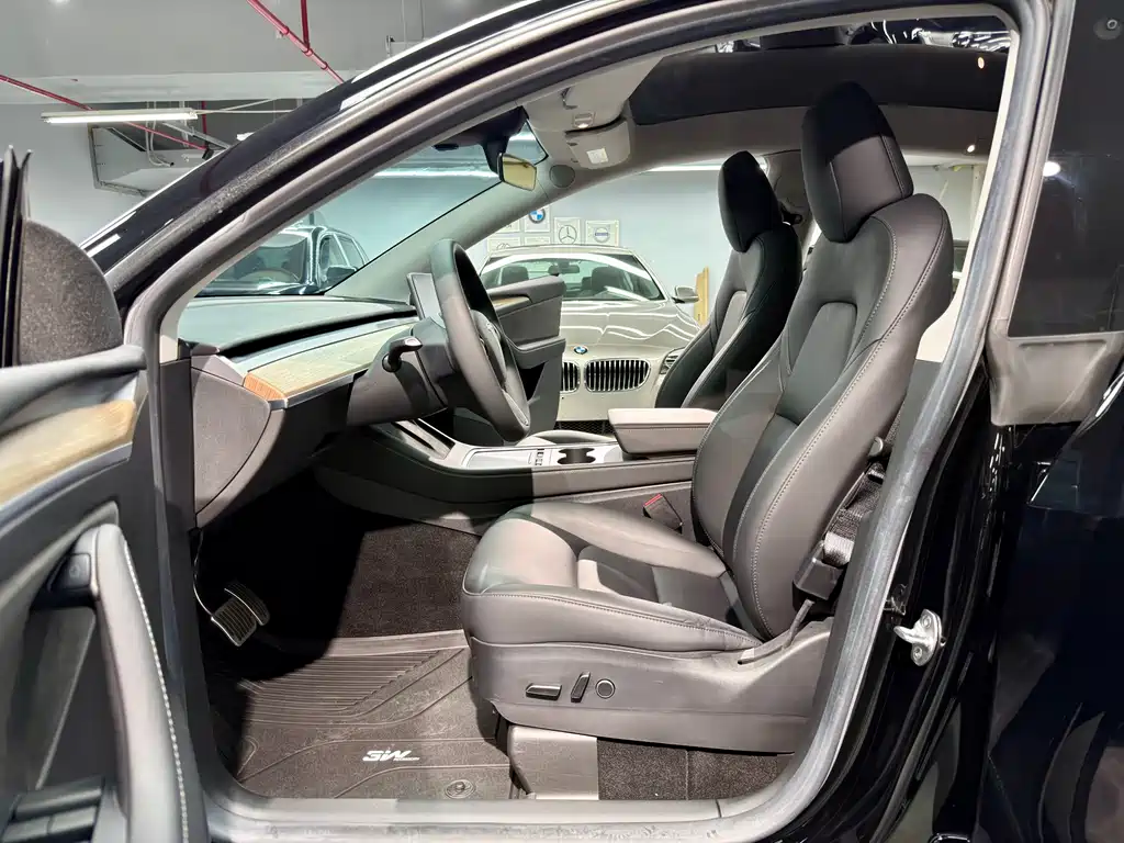 Tesla Model Y 2022 — фото 15