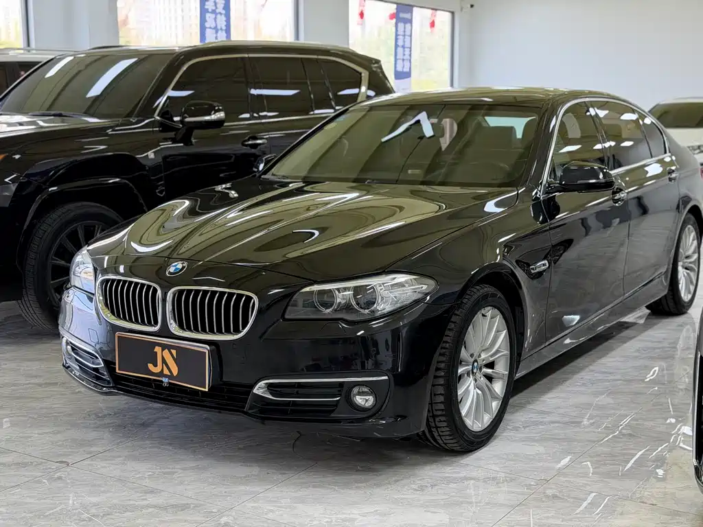 BMW 5 Series 2015 — фото 3