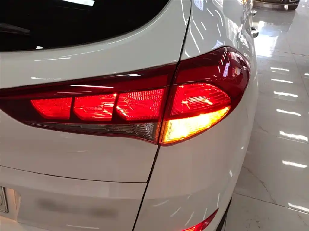 Hyundai Tucson 2016 — фото 8