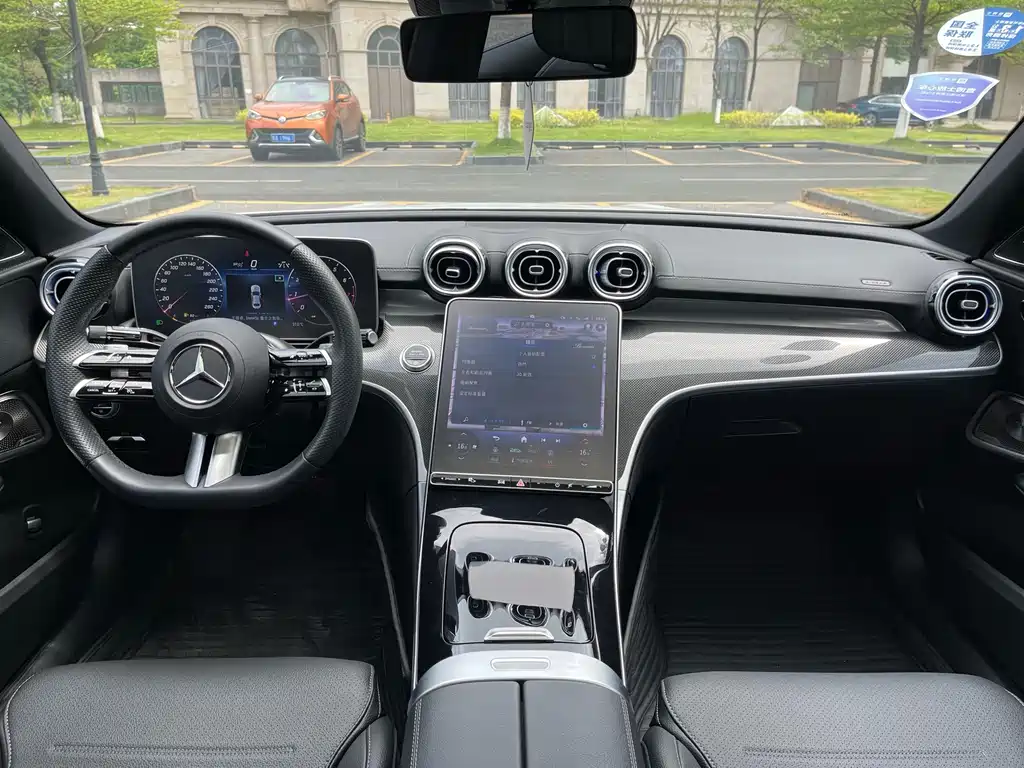 Mercedes-Benz C-Class 2023 — фото 16