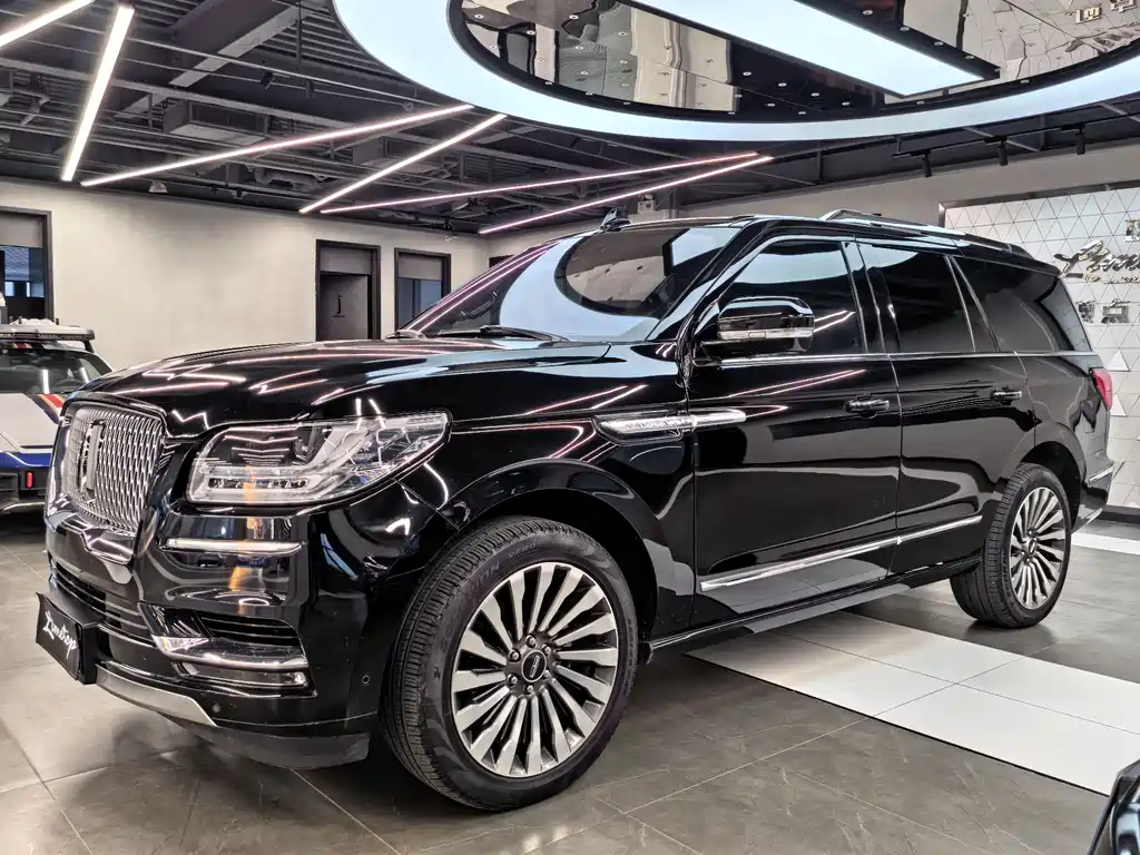 Lincoln Navigator 2021 — фото 3