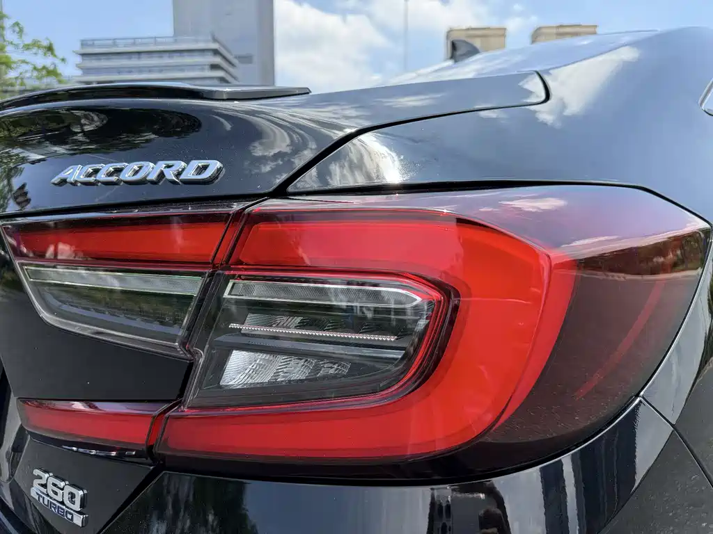 Honda Accord 2022 — фото 15