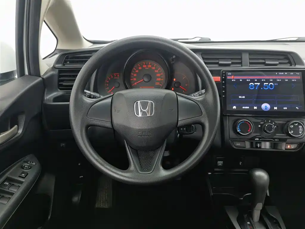 Honda Fit 2016 — фото 11