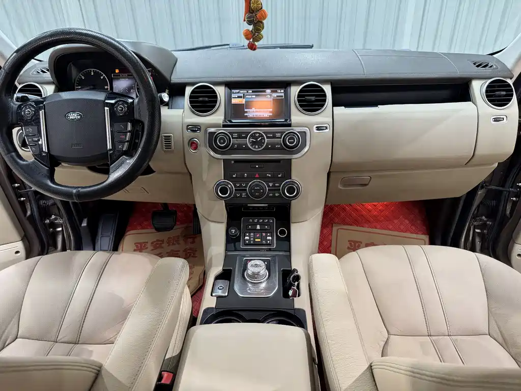 Land Rover Discovery 2013 — фото 13