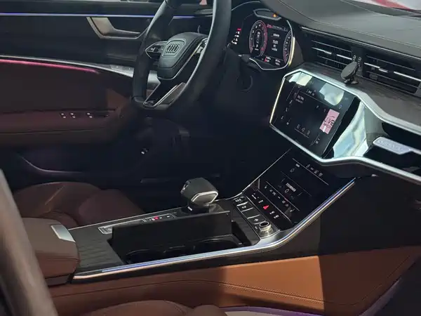 Audi A6L 2025