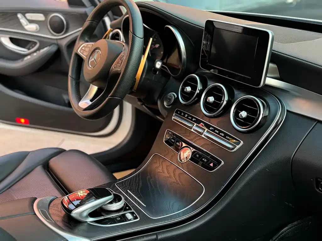 Mercedes-Benz C-Class 2018 — фото 18