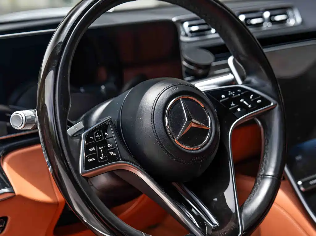 Mercedes-Benz Maybach S-Class 2023 — фото 13
