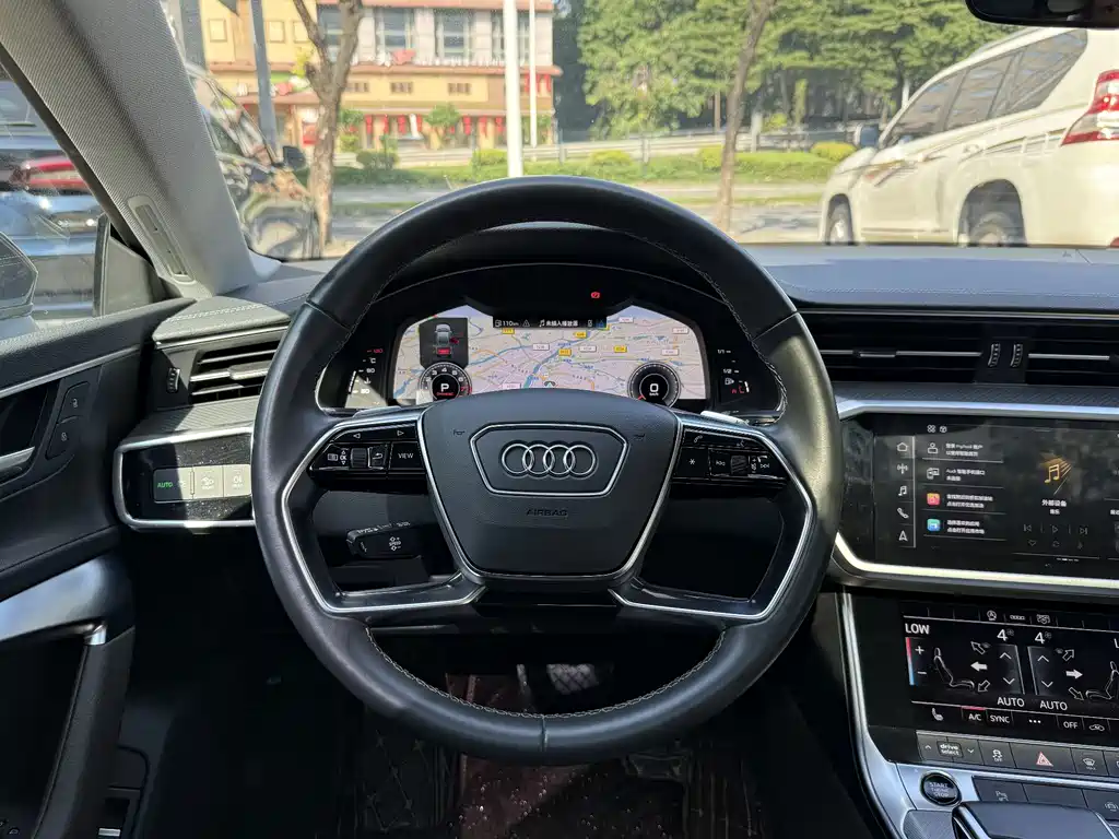Audi A7L 2023 — фото 18